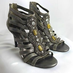 Gianni Bini heels Size 7.5 Silver metallic leather beaded / rhinestone